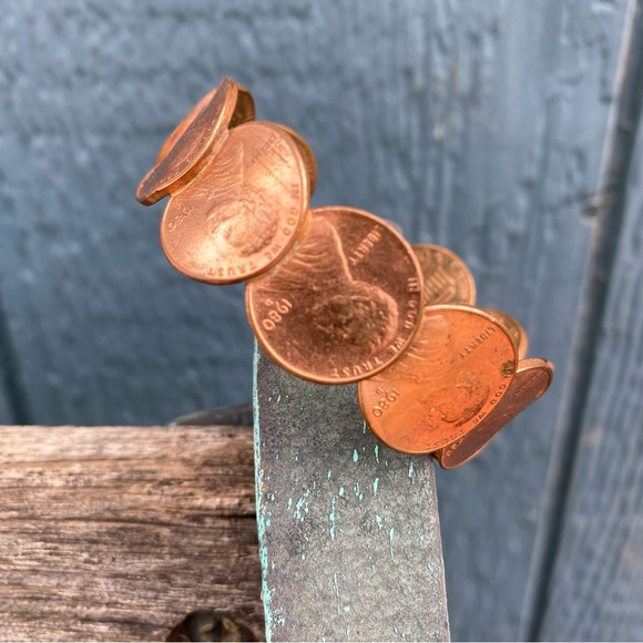 Vintage 80s penny bracelet cuff, size 7.5” - Picture 2 of 16